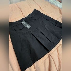 Current Mood Black Pleated Skirt Size Large NWT